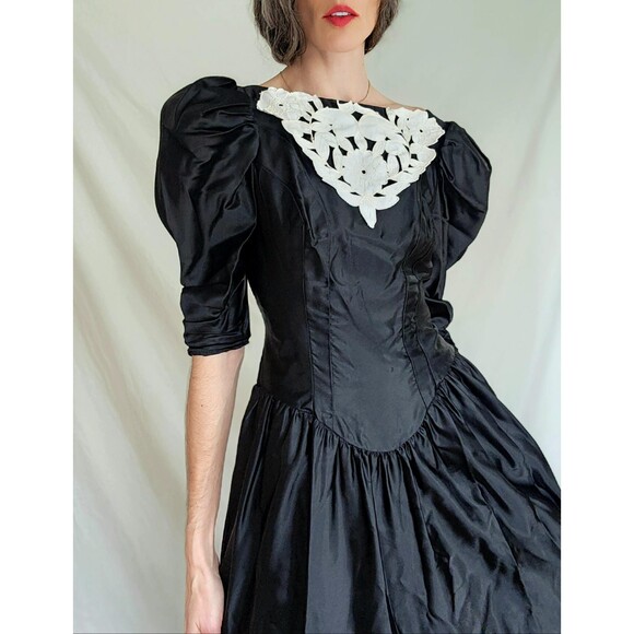 1980s Vintage Black Satin Puff Sleeve Prom Dress: Gothic Formal Gown, Womens M - Picture 6 of 13
